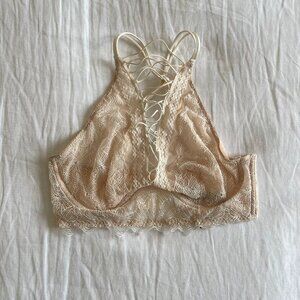 NWT Victoria's Secret Lace Halter Bra Lingerie (sz M)